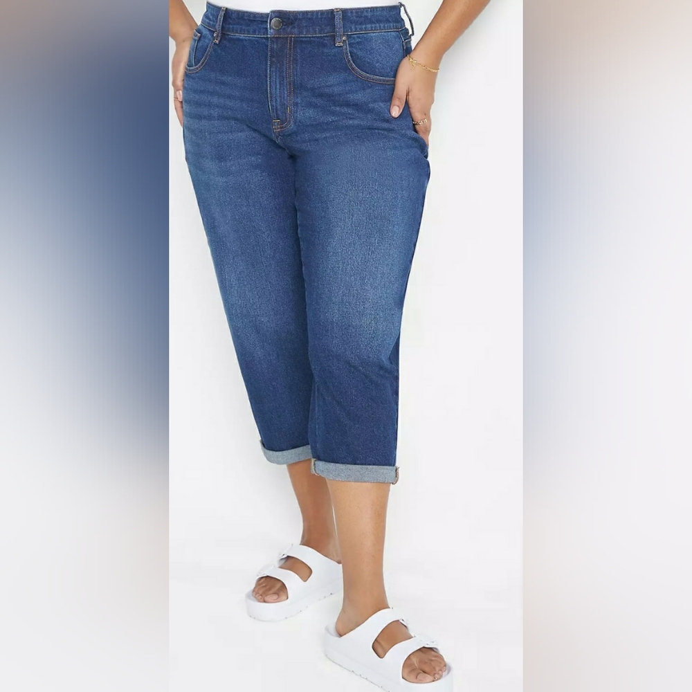 Lane Bryant Relaxed Fit Jean Capris Sz 18
